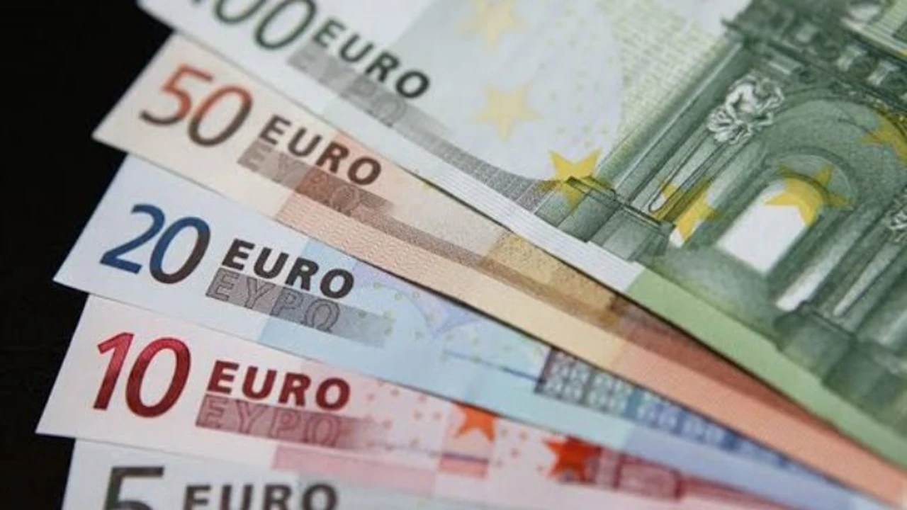سعر اليورو يسجل 57.96 جنيهًا اليوم في الأسواق المالية